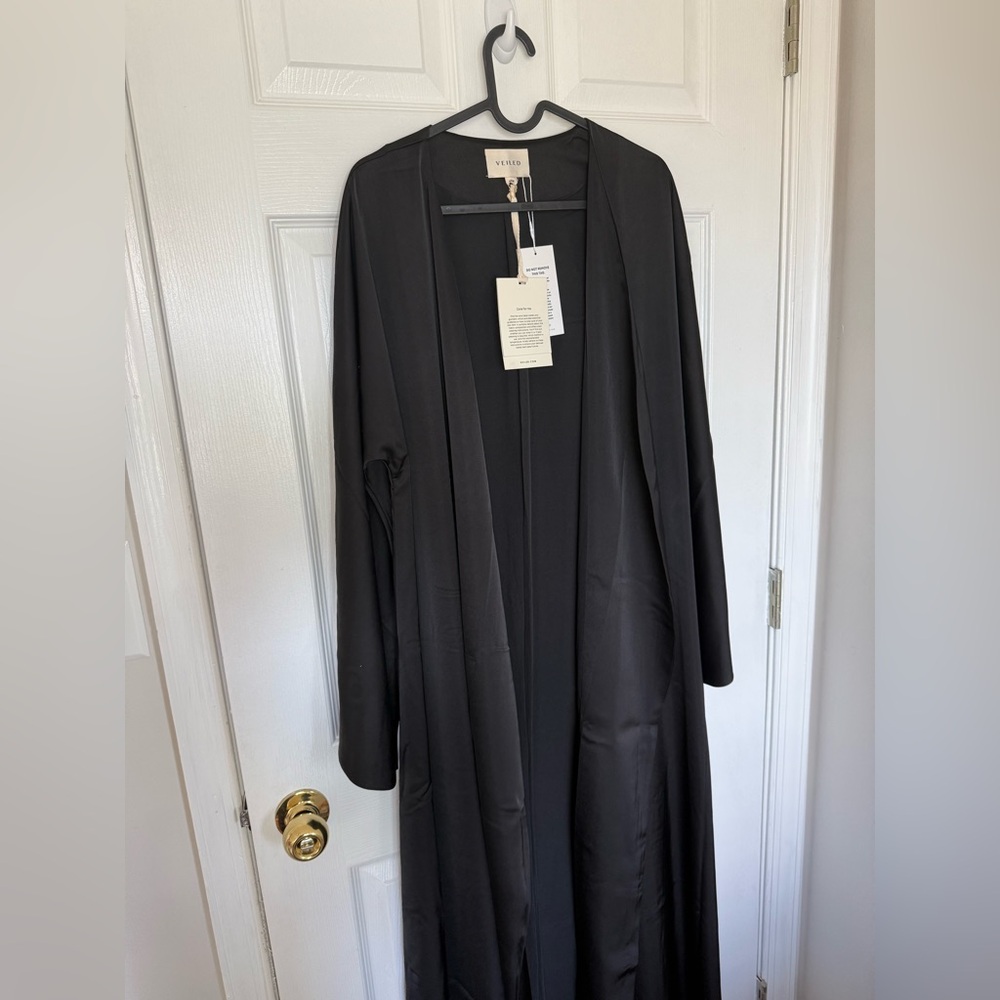 VEILED Jumana satin open Abaya size Small/ 56inch length. BRAND NEW WITH TAGS